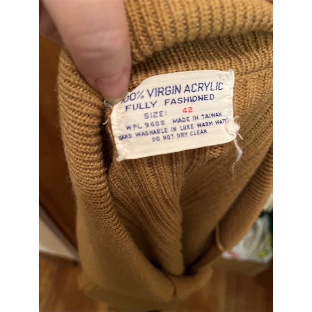 C1960s Vintage Cardigan Tan Mr Rogers Style Button Down Size 42 - Picture 4 of 4